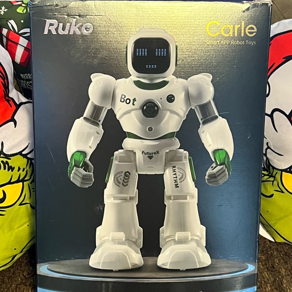 Ruko Carle Interactive Robot Toy - White and Green